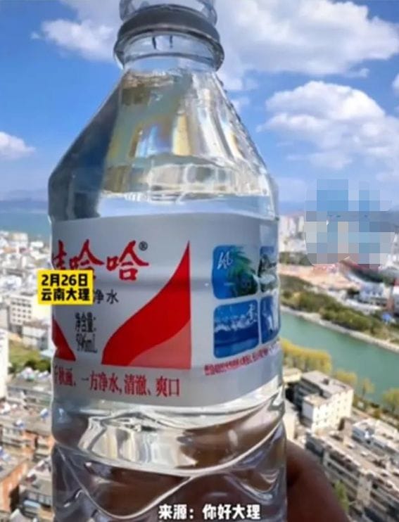 娃哈哈瓶身包装现广西美景:“真诚”才是品牌口碑积累的“秘方”